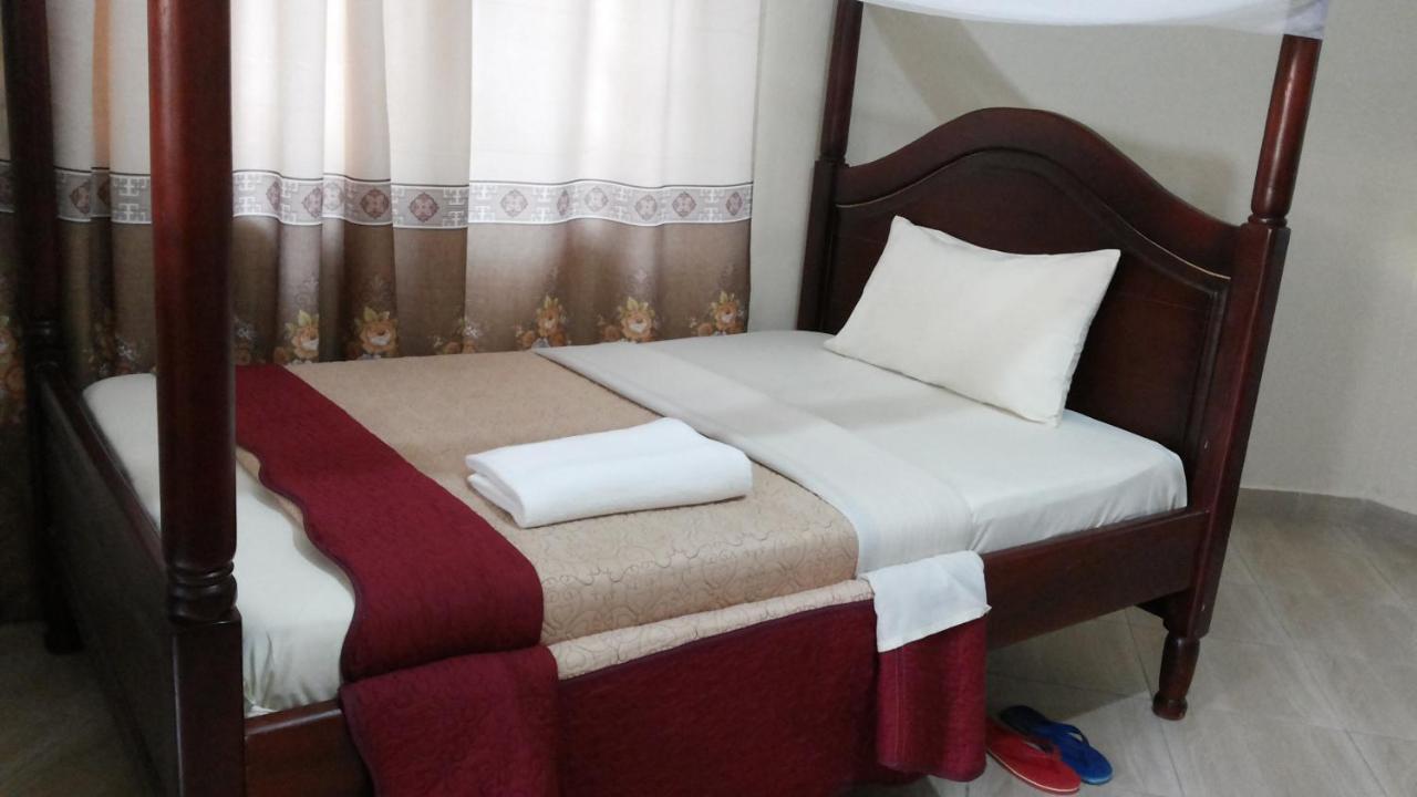 Kalalo Cottage Inn Pakwach Ngoại thất bức ảnh