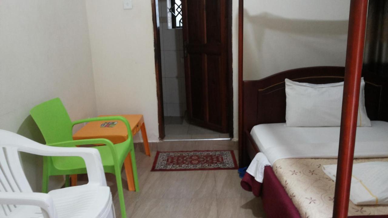 Kalalo Cottage Inn Pakwach Ngoại thất bức ảnh