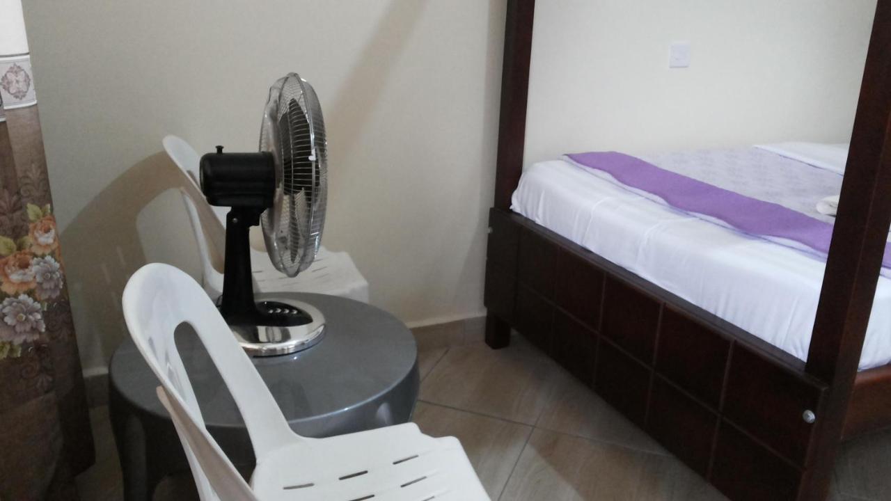 Kalalo Cottage Inn Pakwach Ngoại thất bức ảnh