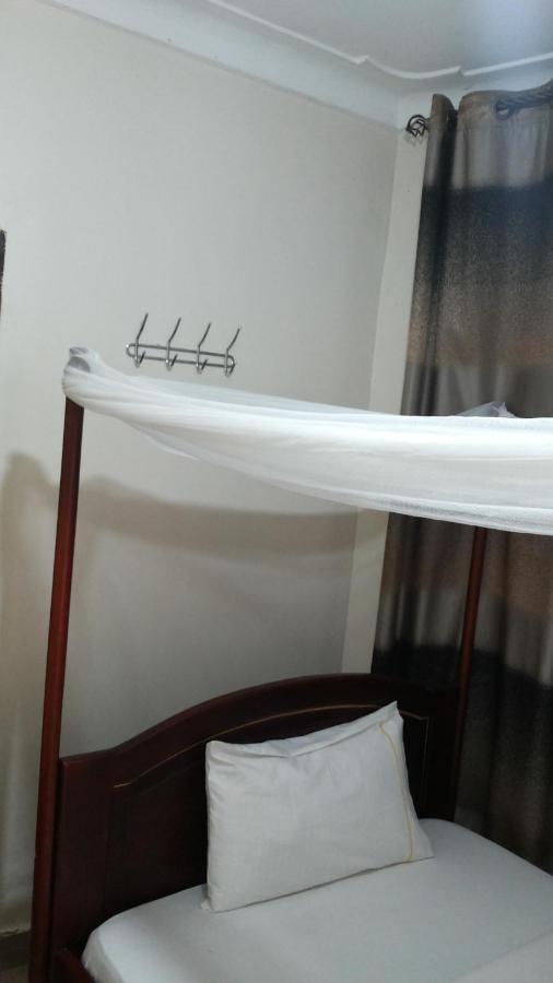 Kalalo Cottage Inn Pakwach Ngoại thất bức ảnh