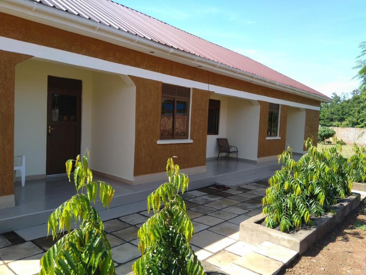 Kalalo Cottage Inn Pakwach Ngoại thất bức ảnh
